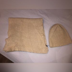 SEARS | Warm, Beige Scarf and Cap Set